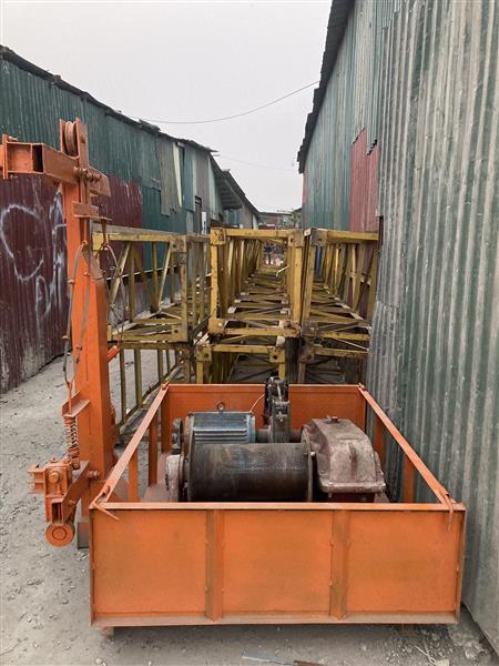 Vận thăng hàng cũ 500kg 1000kg tại Hà Nội LH 0912265843