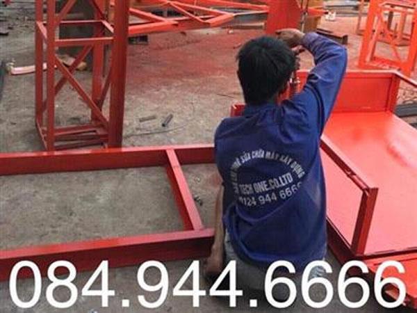 Vận thăng hàng 750kg chính hãng